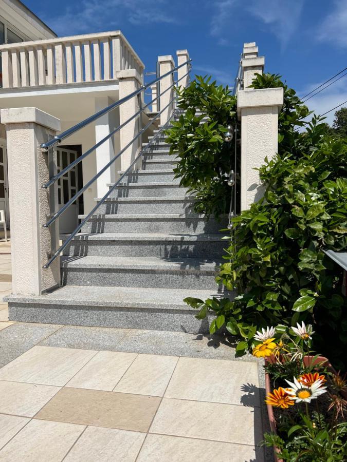 Apartmani Luka Zrnovo المظهر الخارجي الصورة